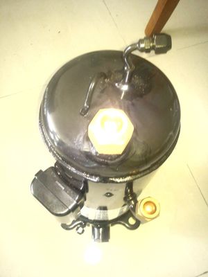 คอมเพรสเซอร์สโครลแนวนอนสำหรับทำความเย็น Hitachi ของแท้รุ่นใหม่ FL500DH-90C1