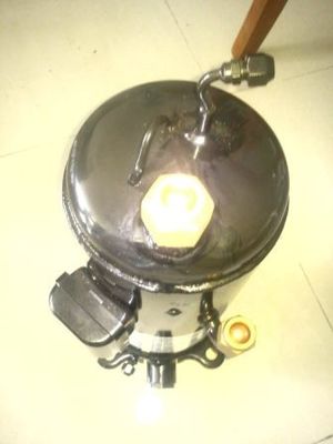 คอมเพรสเซอร์สโครลแนวนอนสำหรับทำความเย็น Hitachi ของแท้รุ่นใหม่ FL500DH-90C1